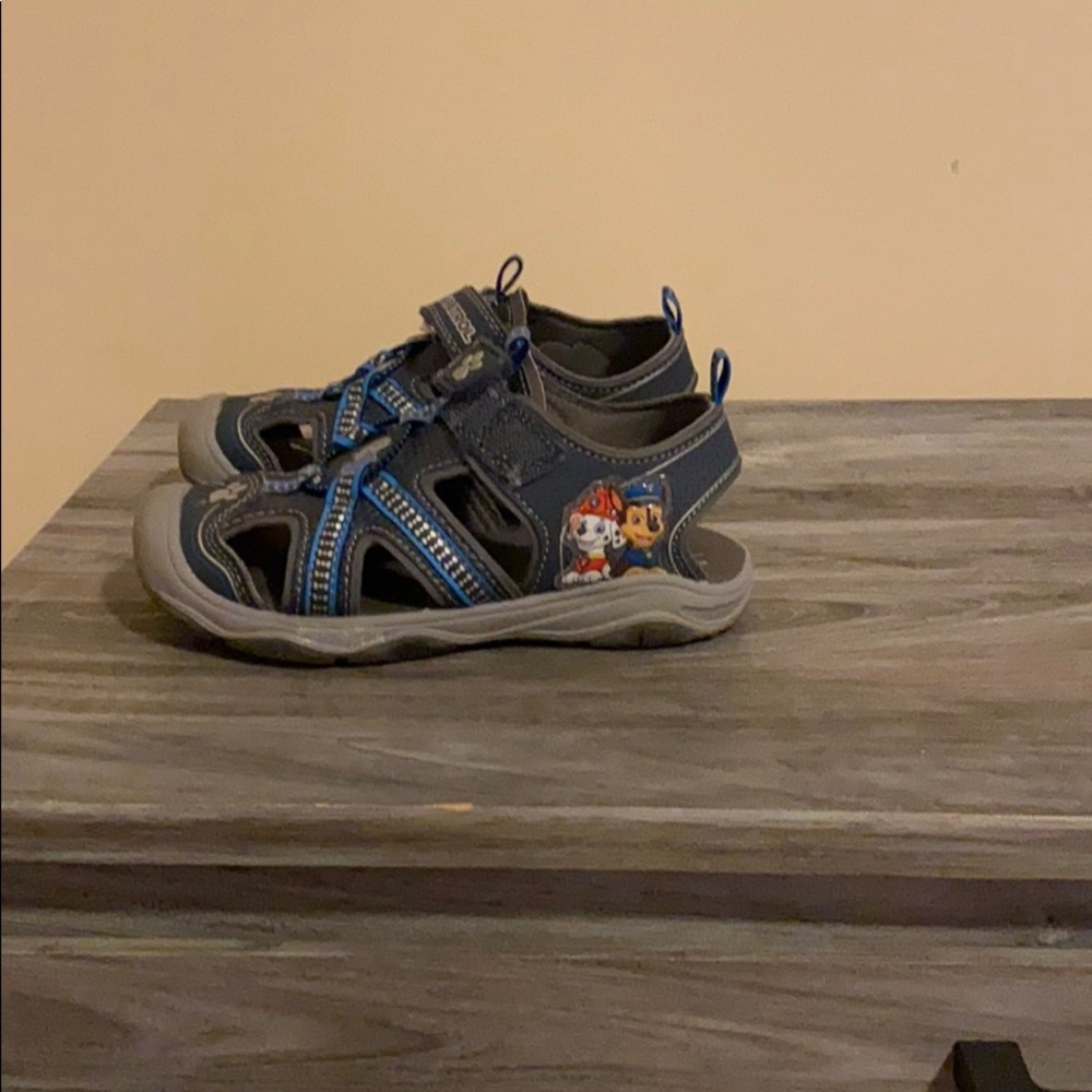 Shoes - Picture 3 of 6